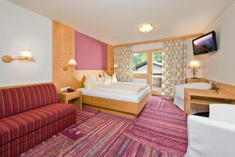 Landhotel Foehrenhof Елльмау Екстер'єр фото